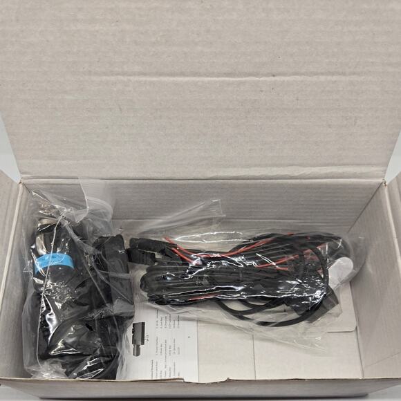 Dual Lens Vehicle BlackBOX DVR Super HD 1296p 360 Camera (New in Box) - Picture 7 of 7